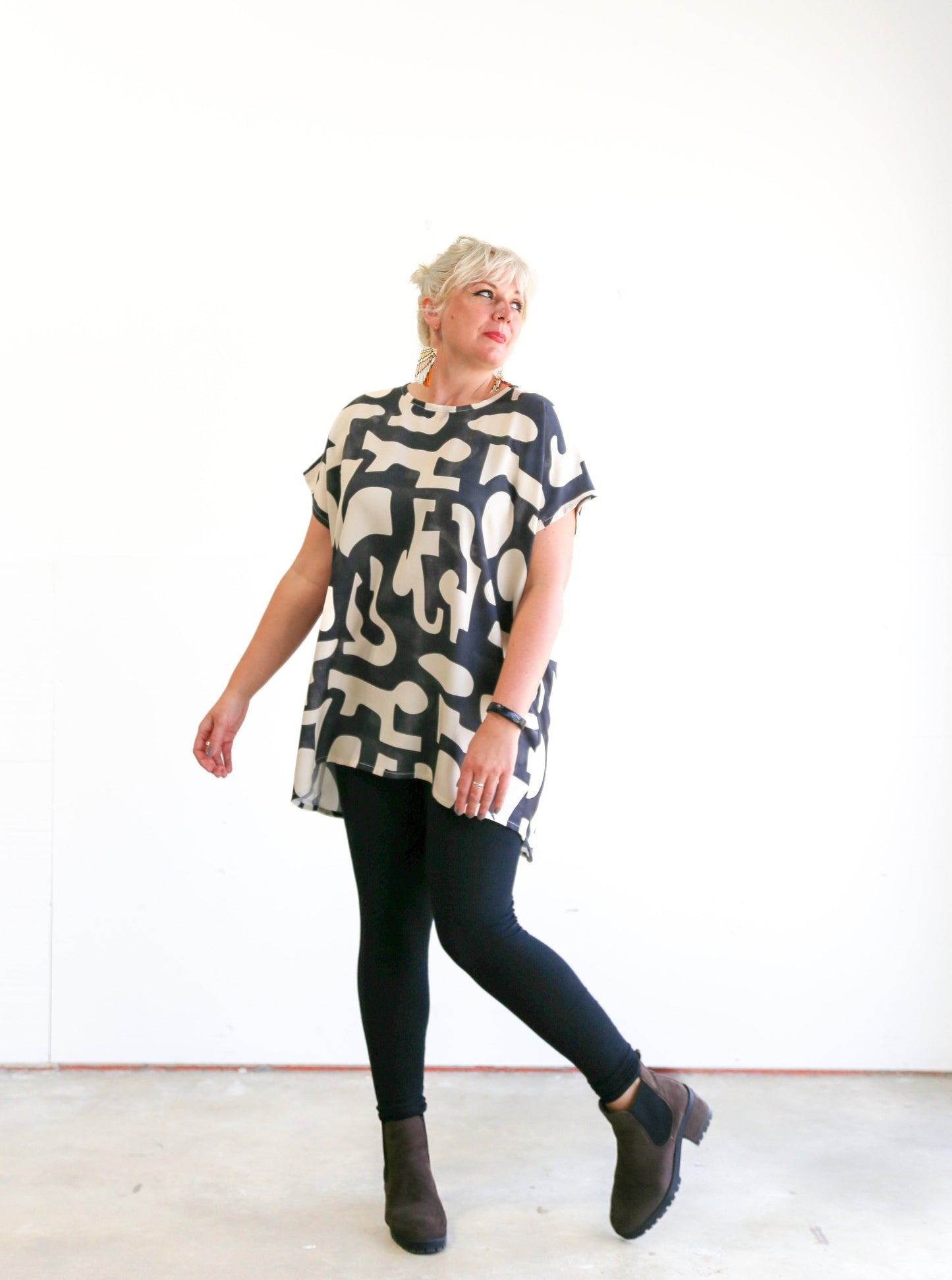 Sheila Tunic Top -Cream & Charcoal Print
