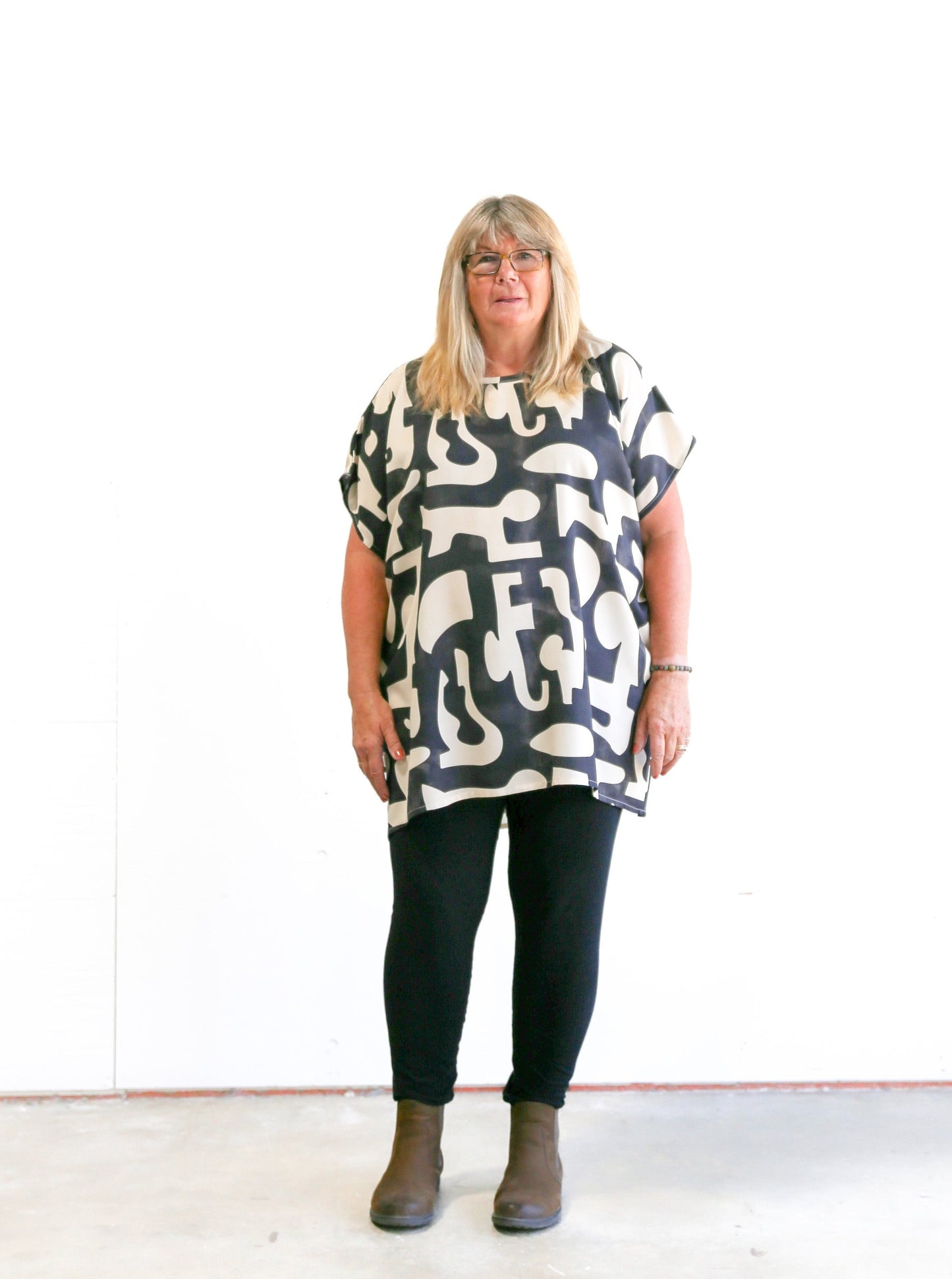 Sheila Tunic Top -Cream & Charcoal Print
