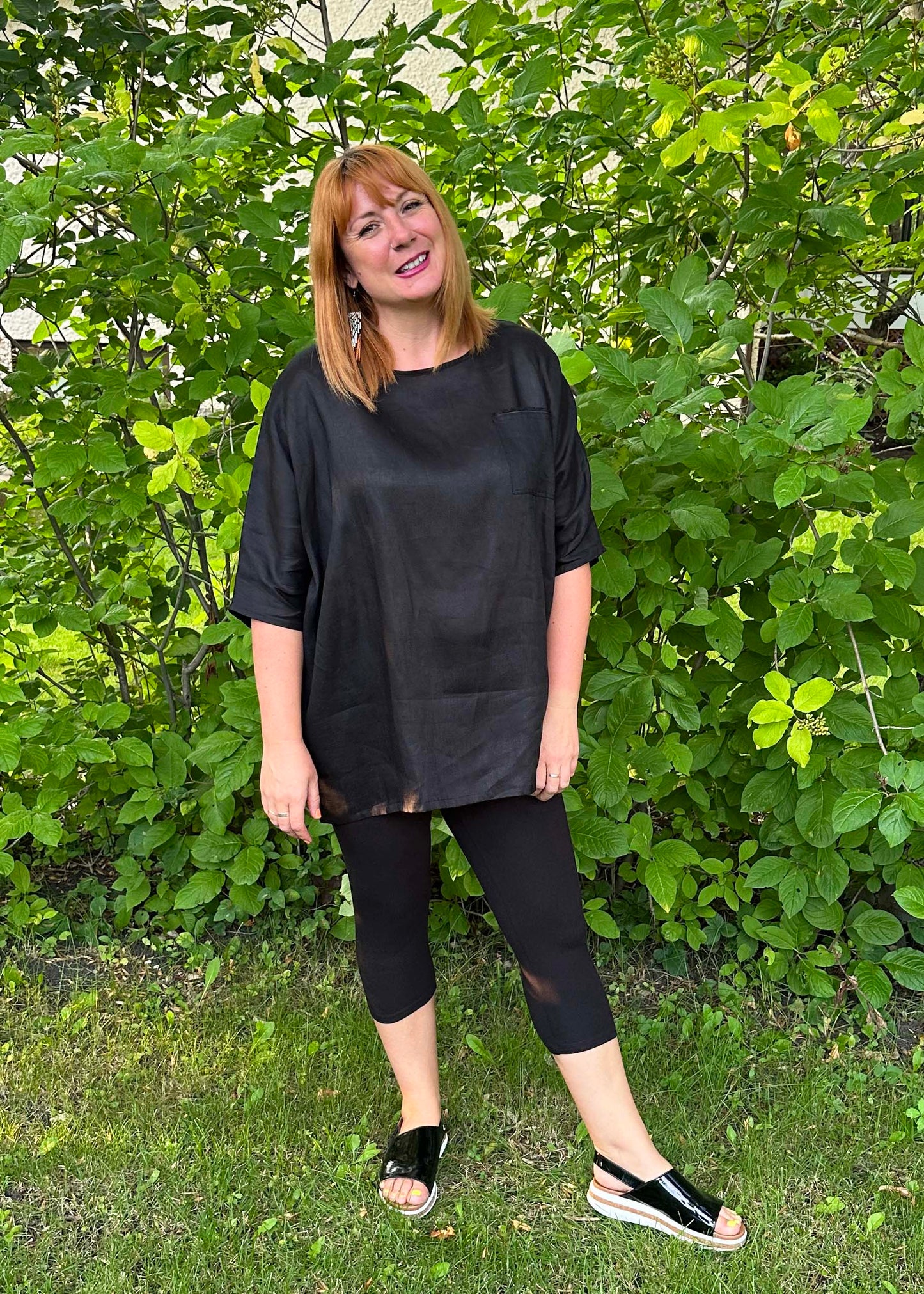 Sandy Linen Tunic -Black