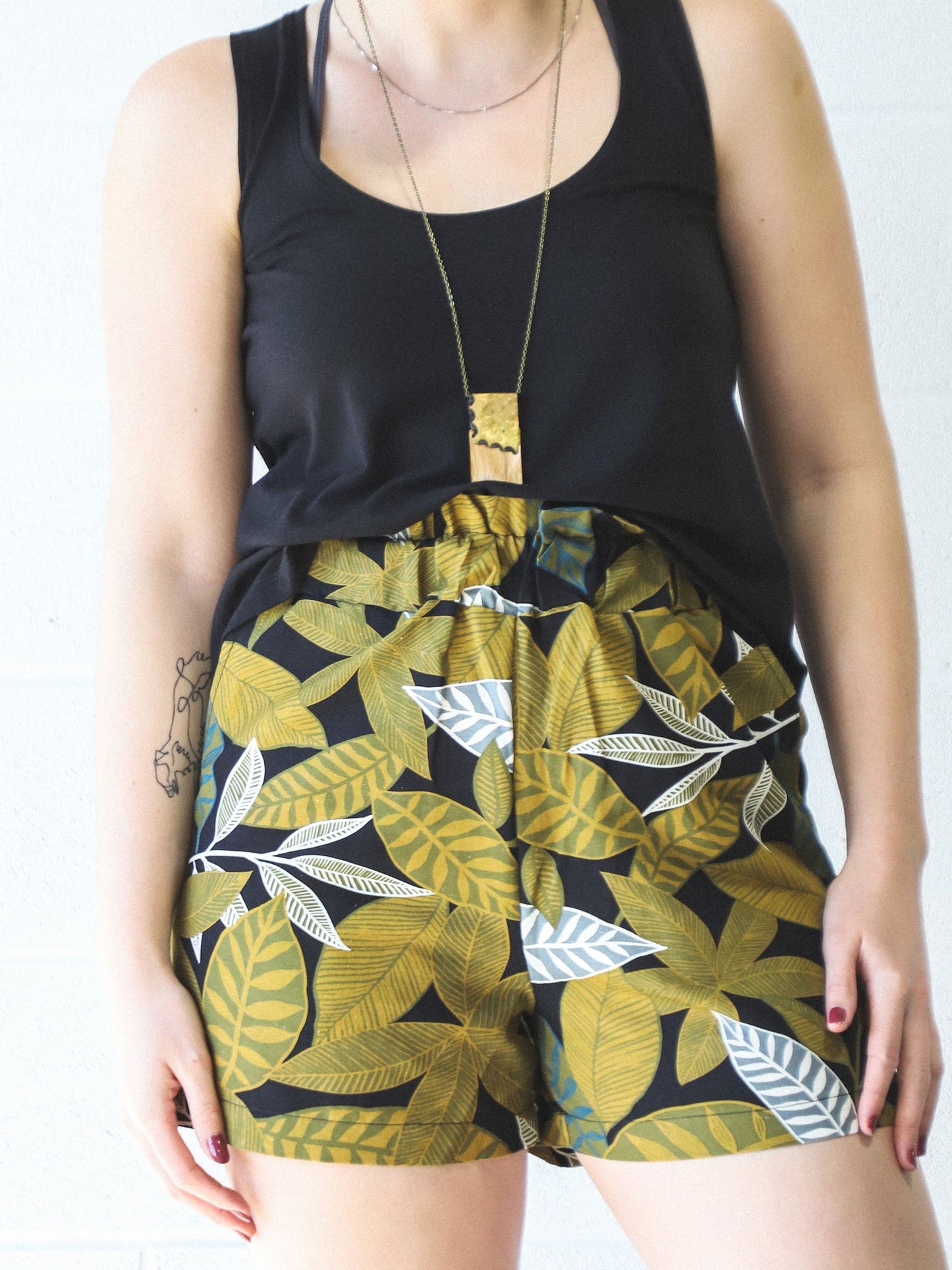 Paige Shorts -Leaf Print