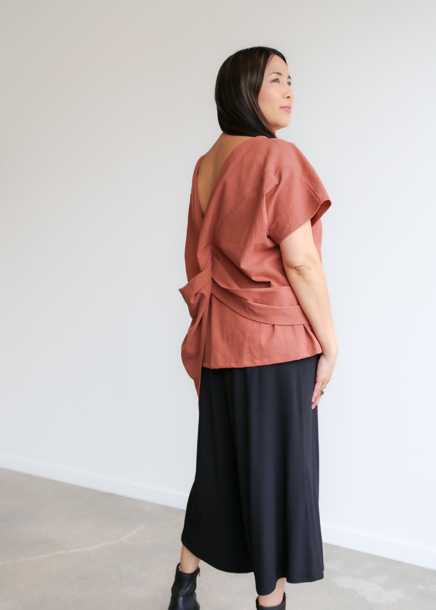 Mira Reversible Twist Top