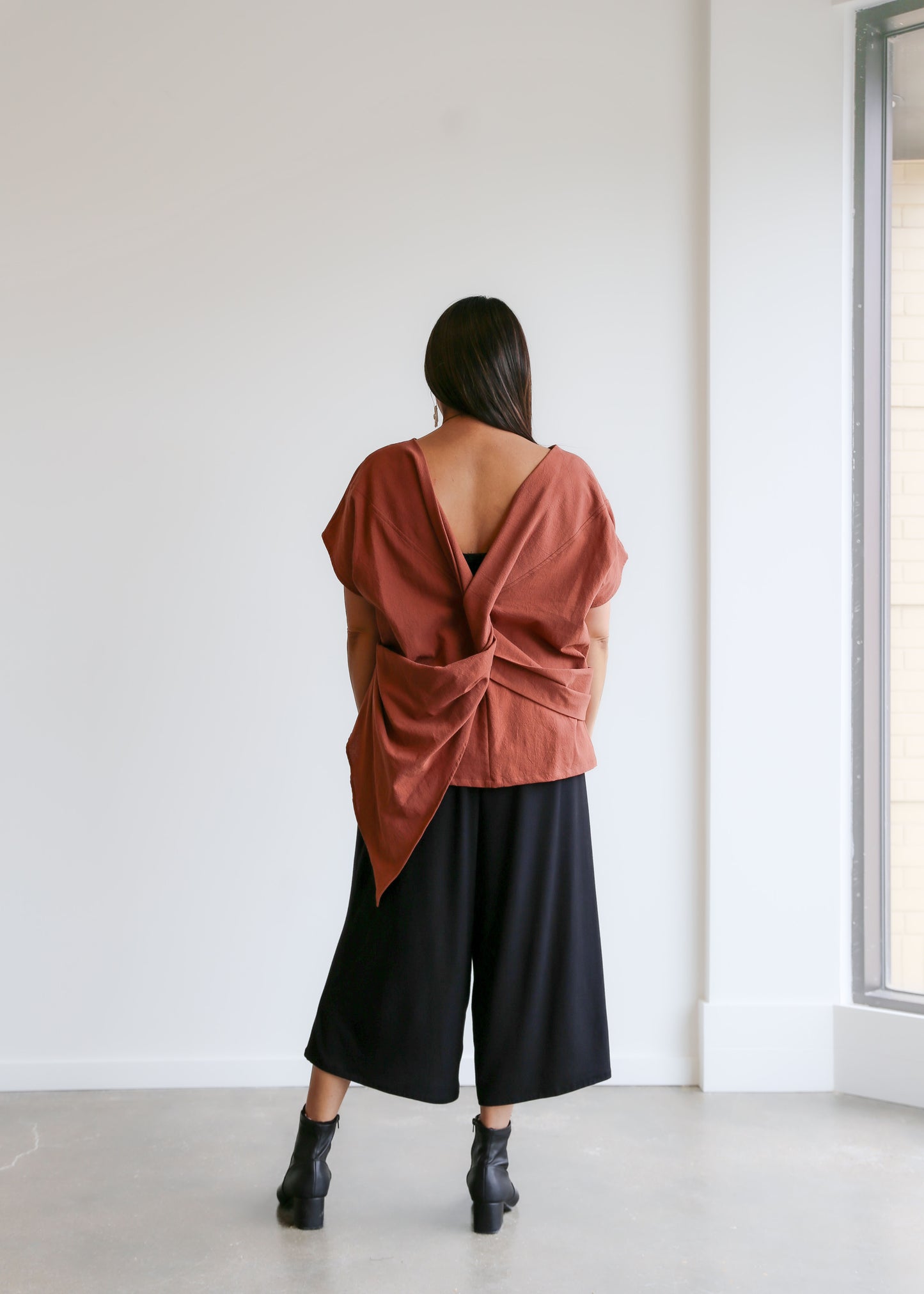Mira Reversible Twist Top