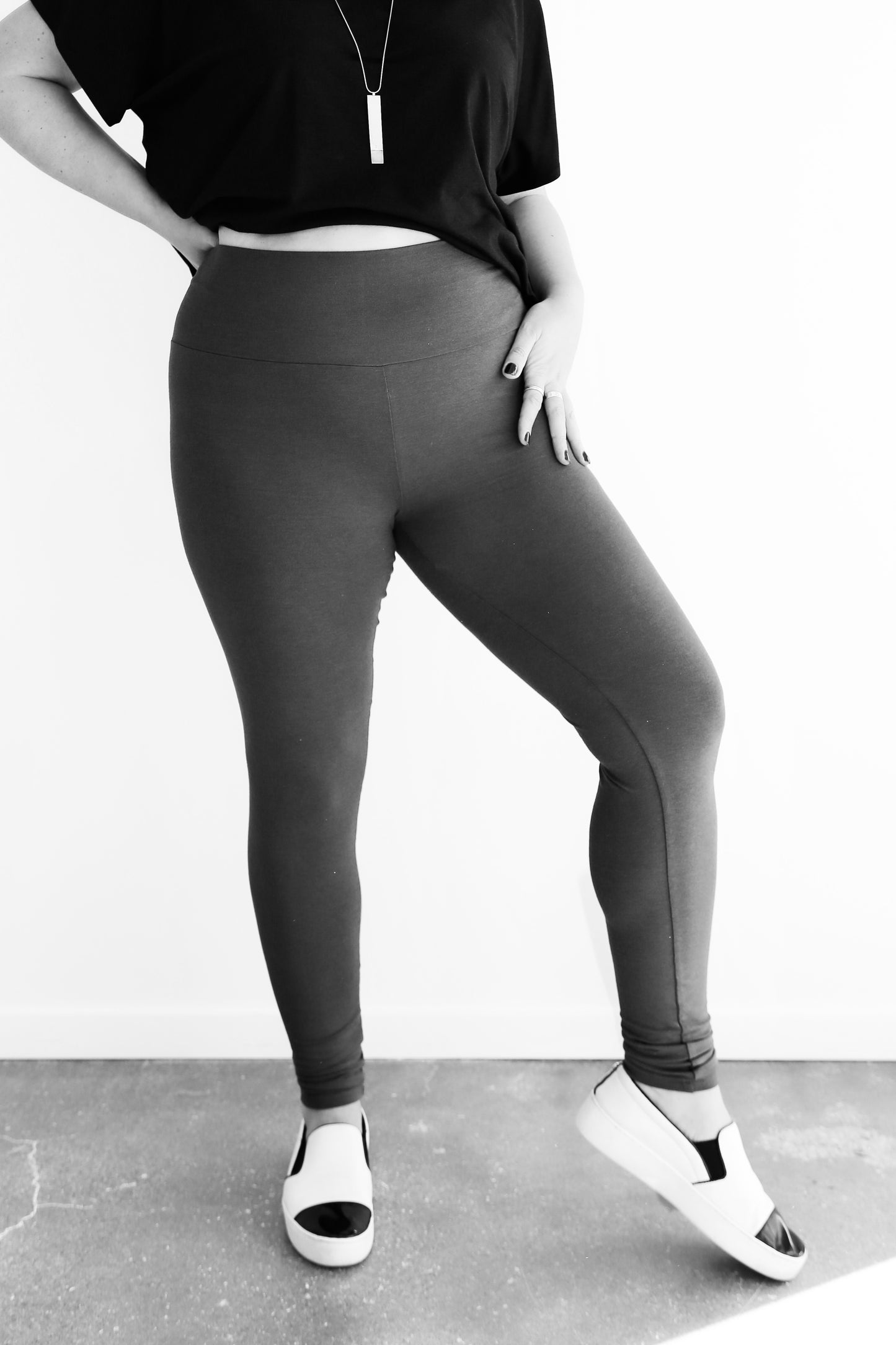 Fleece Lily Leggings -Black