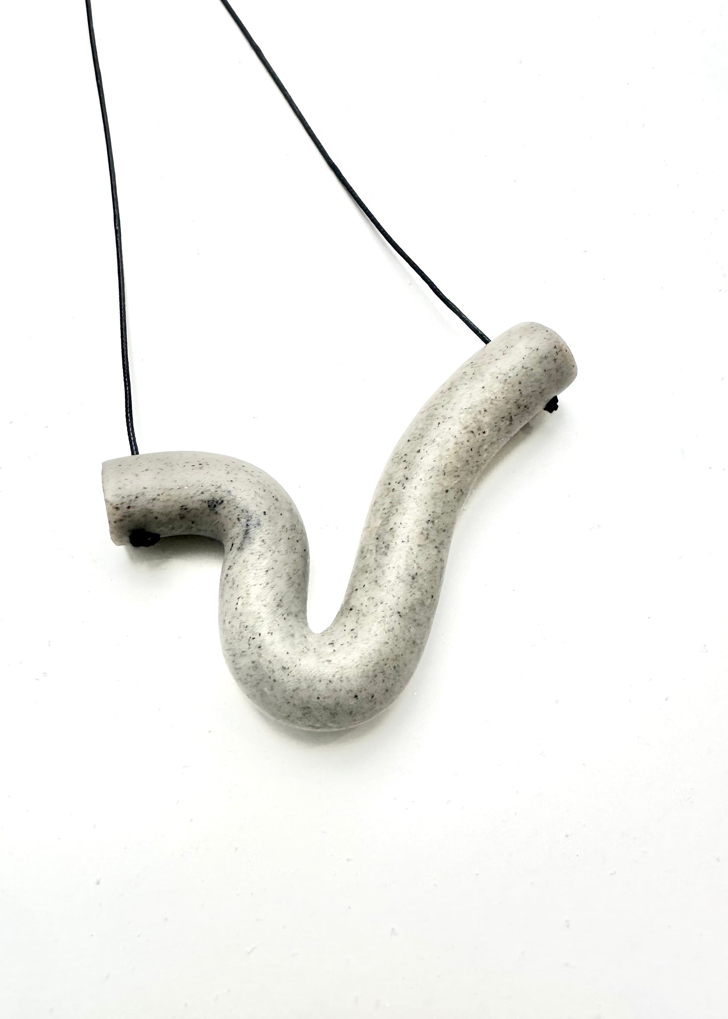 Bare-No-Tools -Necklace -Large  Swoop *light speckled grey ￼