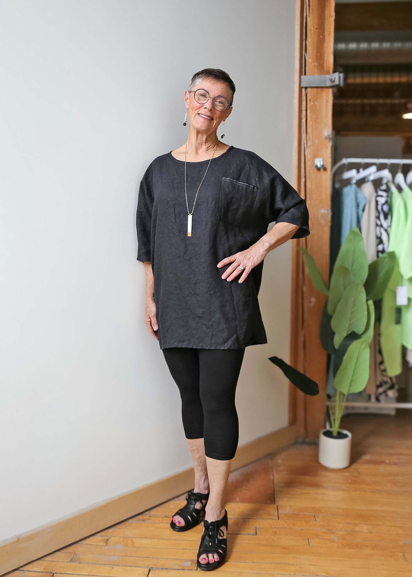 Sandy Tunic -Linen -Black or White