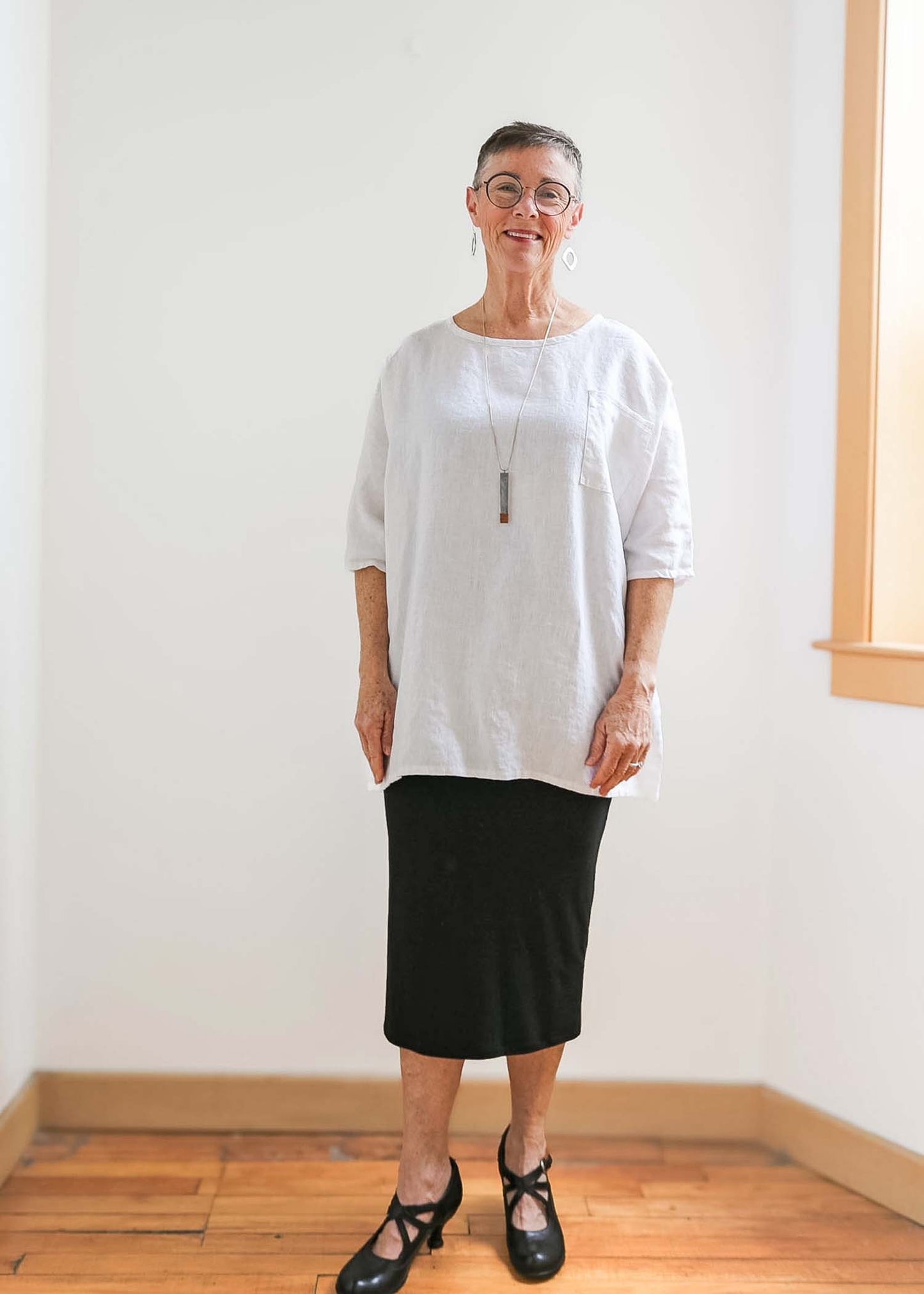 Sandy Tunic -Linen -Black or White