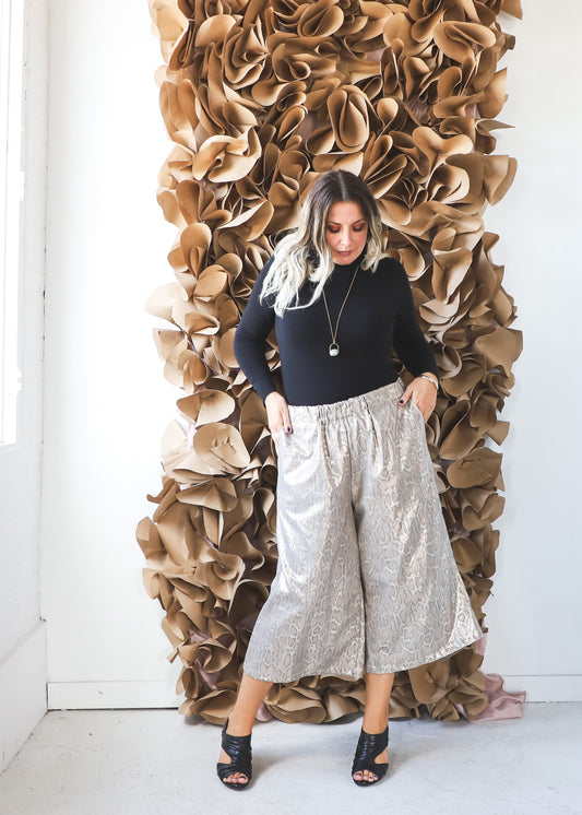 Shimmer Print Crop Pant