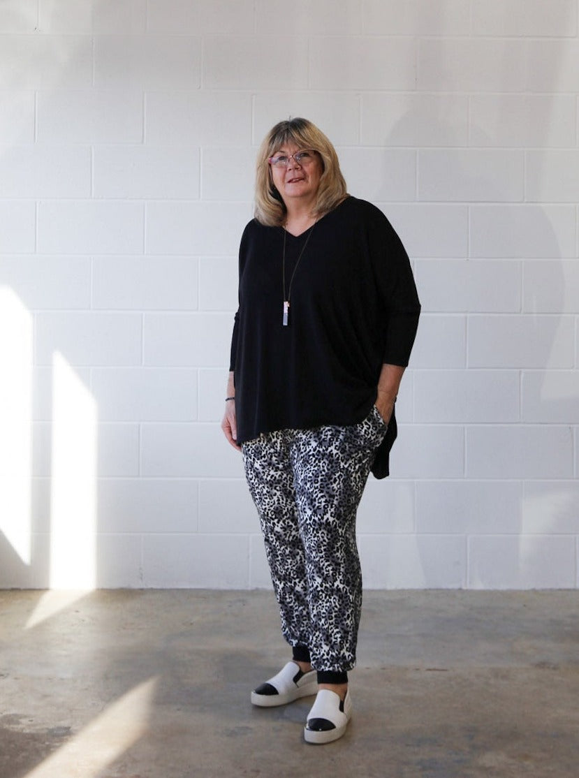 Amanda V-Neck Boxy Sweater