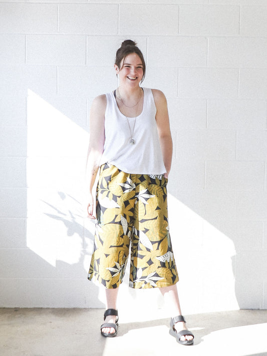 Shannon Wide Leg Crop Pants -Leaf Print