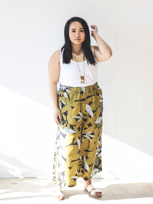 Shannon Wide Leg Crop Pants -Leaf Print